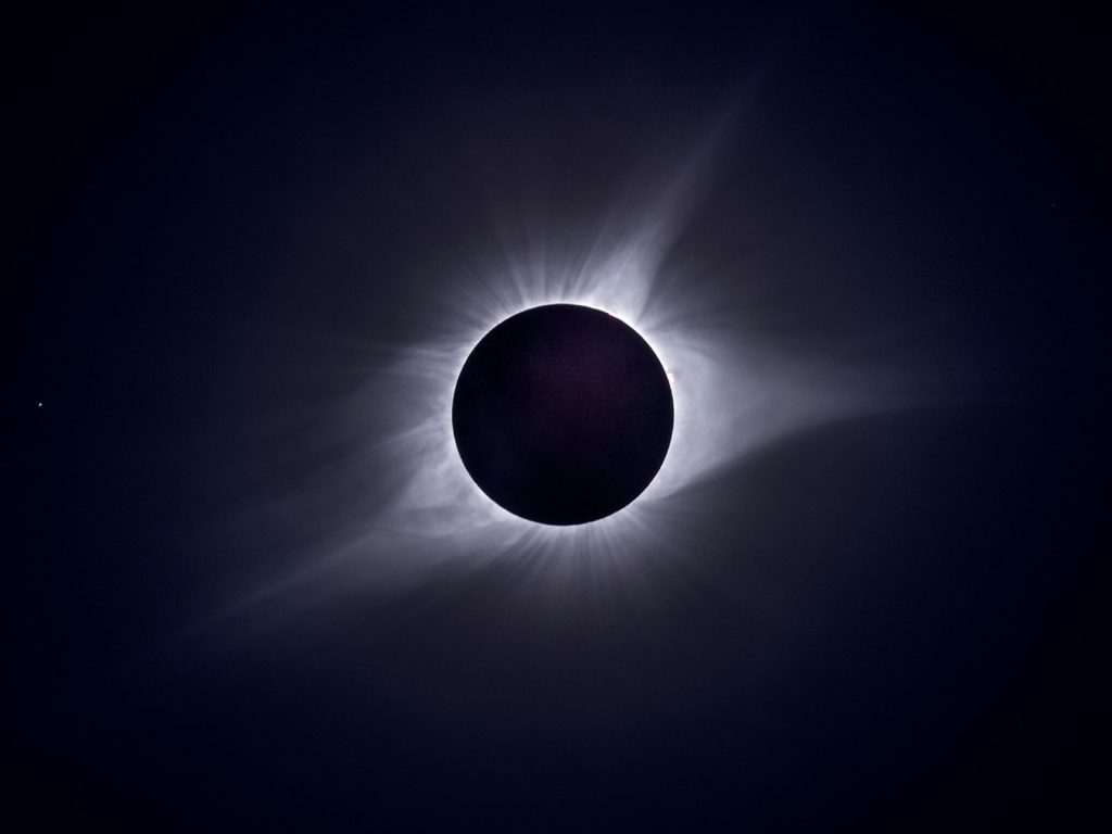 Total Solar Eclipse 2017 by Ting-Li Lin